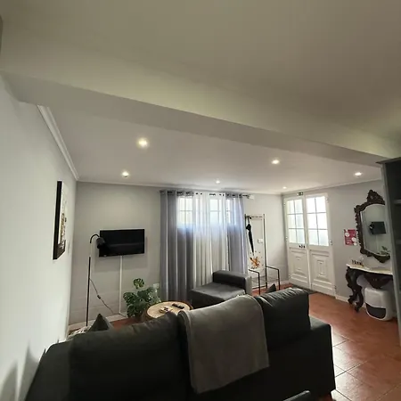 Gouveia Family Escape Apartman *