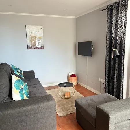 Gouveia Family Escape Apartment